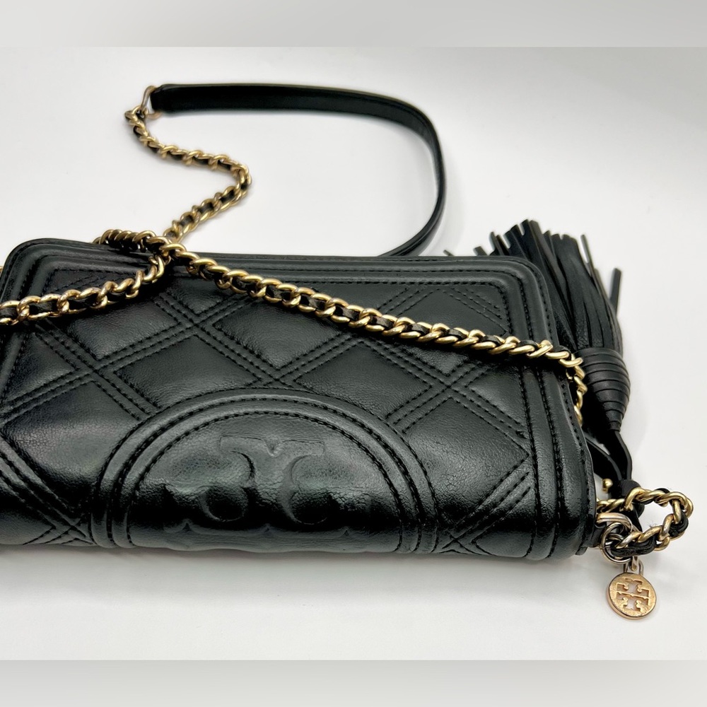 ❌❌ SOLD❌❌ Tory Burch Black Quilted Crossbody Bag with Tassel - Picture 5 of 15